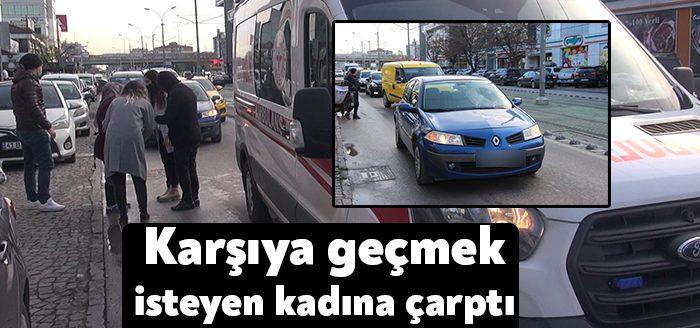 Kocaeli’nin İzmit ilçesinde karşıdan karşıya geçen yaya, otomobilin çarpması neticesinde