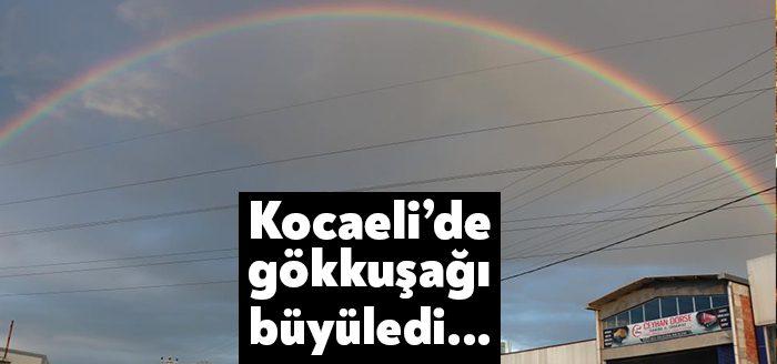 Kocaeli'de yağmur yağışı sonrası güneşle birlikte ortaya çıkan gökkuşağı, seyrine