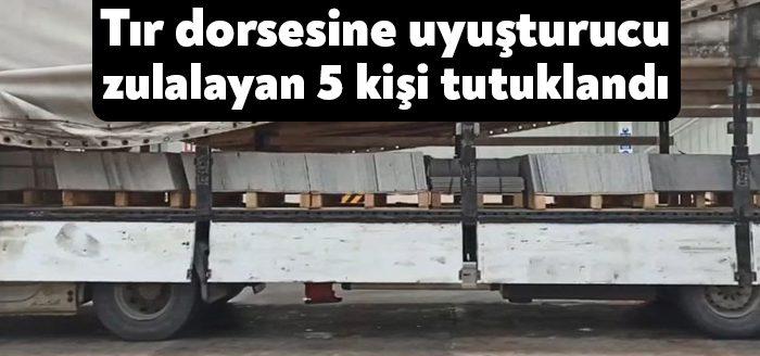 Kocaeli'nin Gebze ilçesinde tır dorsesi içerisinde bulunan palet takozlarında 27