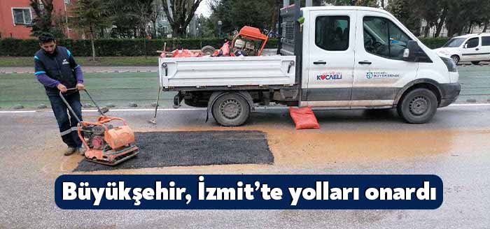 Kocaeli Büyükşehir Belediyesi Fen İşleri Daire Başkanlığı ekipleri, yollarda oluşan