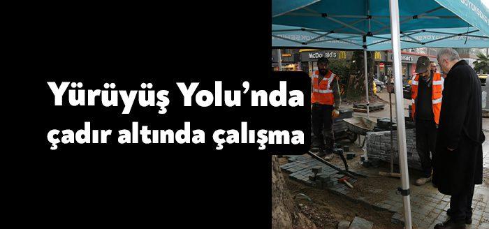 Yürüyüş yolunda yağmura rağmen devam eden çalışmaları denetleyen Genel Sekreter