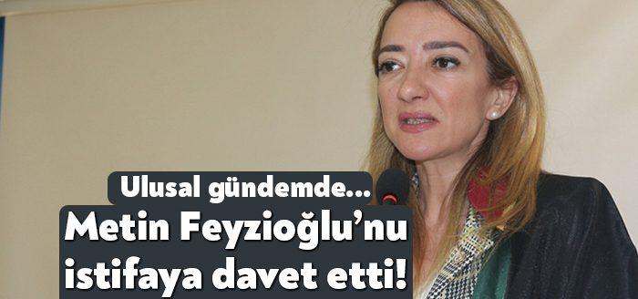 TBB 36. Olağan Genel Kurulu’nda delegeler, Birlik Başkanı Metin Feyzioğlu’na