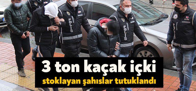 Kocaeli’nin Kartepe ilçesinde üretim haneye çevirdikleri depoda 3 ton kaçak