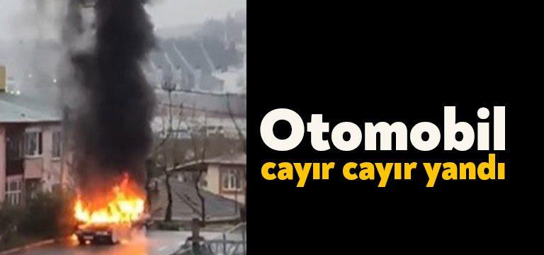 Kocaeli’nin Körfez ilçesinde bir otomobil alev alev yandı, o anlar