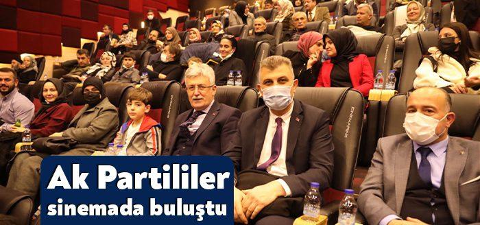 AK Parti Kocaeli İl Başkanı Mehmet Ellibeş, Trabzon’un Maçka İlçesinde