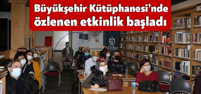 Kocaeli Büyükşehir Belediyesi Halk Kütüphanesi okurlarıyla, Pandemi öncesinde her ay