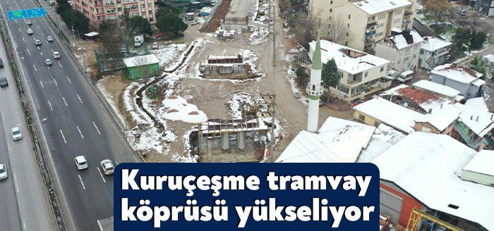 Kuruçeşme Tramvay Projesi kapsamında yapılan tramvay üstgeçit köprüsünün ayakları hızla