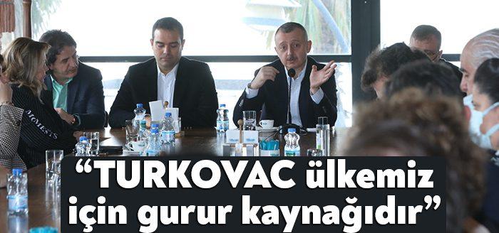 Kocaeli Büyükşehir Belediye Başkanı Tahir Büyükakın, yerli aşı TURKOVAC'ı geliştiren