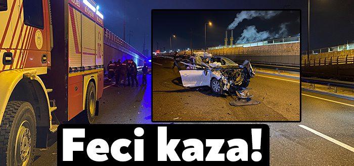 Kocaeli'nin Gebze ilçesi D-100 Karayolu’nda tıra arkadan çarparak hurdaya dönen