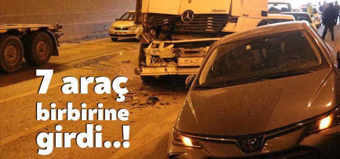 Kocaeli'nin Derince ilçesinde 2 tır ve 5 otomobilin karıştığı zincirleme