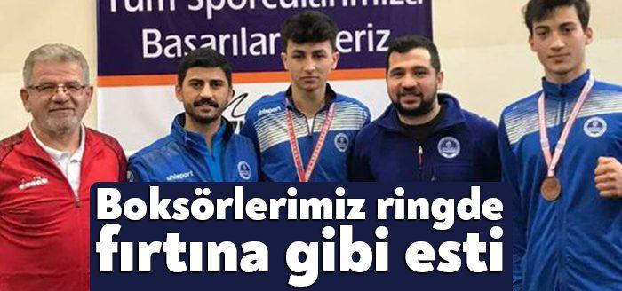 Kocaeli Büyükşehir Belediye Kağıtspor’un başarılı boksörleri Adana’da düzenlenen Oral Aslan