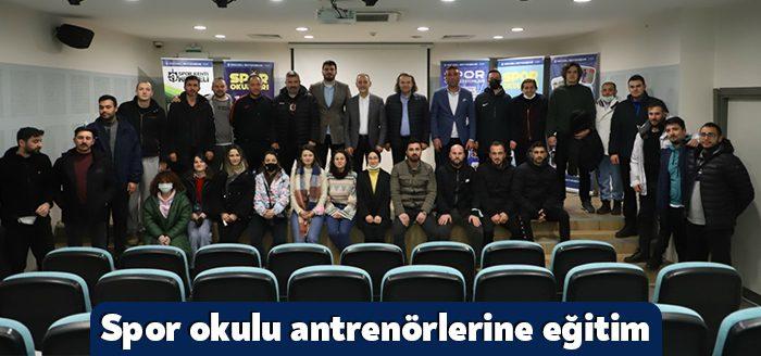 Kocaeli Büyükşehir Belediyesi'nin Ücretsiz Spor Okulları projesi kapsamında görev alan