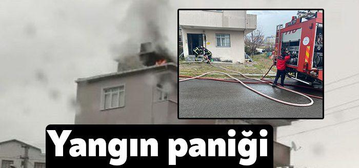 Kocaeli’nin Çayırova ilçesinde 4 katlı bir binanın çatısında çıkan yangın