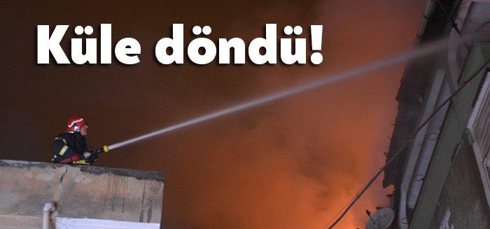 Kocaeli'de 4 katlı apartmanın en üst katındaki dairede çıkan yangın,