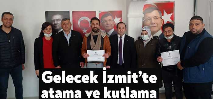 Gelecek Partisi İzmit İlçe Teşkilatının haftalık olağan toplantısında bir kutlama,