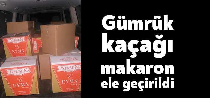 Kocaeli'de bir minibüste 320 bin adet gümrük kaçağı makaron ele