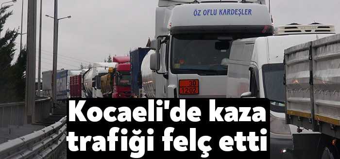 Kocaeli TEM Otoyolu’nda 3 tırın karıştığı trafik kazasında 2 kişi