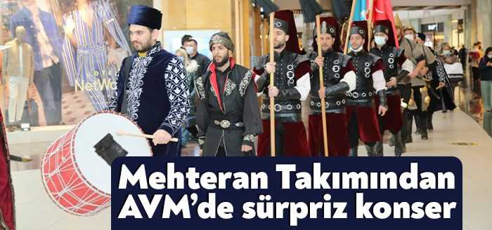 Büyükşehir Mehteran Takımı, AVM’ye alış verişe gelen vatandaşlara sürpriz bir
