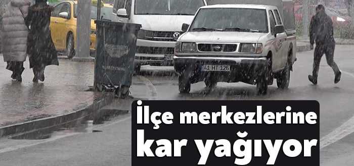 Meteoroloji Genel Müdürlüğü’nün uyarılarının ardından Kocaeli'de kar yağışı etkili olmaya
