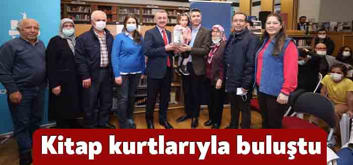 Kocaeli Büyükşehir Belediye Başkanı Tahir Büyükakın Kütüphaneler Haftası’nda, Büyükşehir Halk