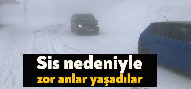 Kocaeli’nin Kartepe ilçesinde karla beraber yoğun sis de etkisini gösterdi.