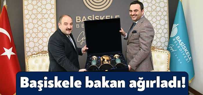 Teknoloji ve Sanayi Bakanı Mustafa Varank, Başiskele Belediyesi’ni ziyaret ederek