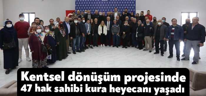 Derince Belediyesi'nin Araptepe bölgesinde hayata geçirdiği kentsel dönüşüm projesinde anahtar