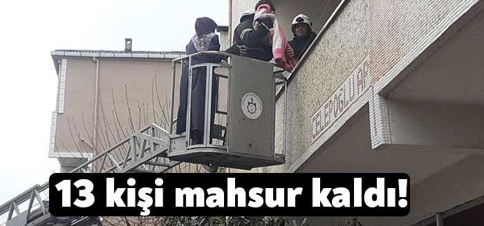 Kocaeli'nin Gebze ilçesinde 4 katlı binanın 1. katında çıkan yangın