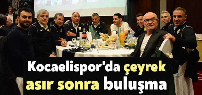 Kocaelispor’un tarihindeki ilk Türkiye Kupası’nı müzesine götüren kadro, 25 yıl
