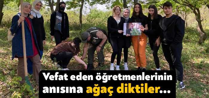 Gölcük Çakabey Anadolu Lisesi öğrencileri, geçtiğimiz aylarda vefat eden müdür