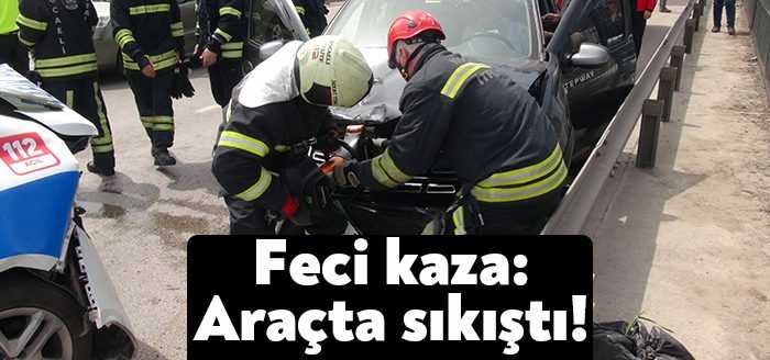 Kocaeli'de otomobil, polis aracı ve kamyonetin arka arkaya çarpışması neticesinde