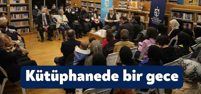 Büyükşehir’in “Kütüphane’de Bir Gece” etkinliğine konuk olan yazar Mustafa Tatçı,