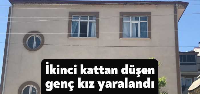 Kocaeli'de iki katlı apartmanın ikinci katından düşen genç kız yaralandı.