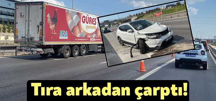 Kocaeli'nin Çayırova ilçesi TEM Otoyolu'nda tıra arkadan çarpan otomobilin sürücüsü