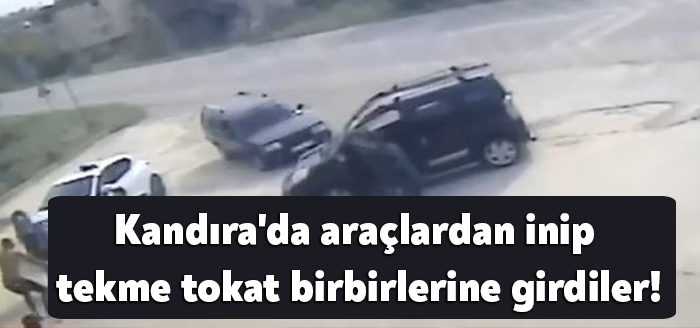 Kocaeli’nin Kandıra ilçesinde 2 grup, araçlarını yol kenarına çekerek kavgaya