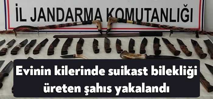 Kocaeli’nin Körfez ilçesinde evinin kilerini atölyeye çevirip yasaklı kesici alet