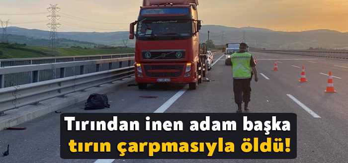 Kocaeli’nin Körfez ilçesi Kuzey Marmara Otoyolu’nda arızalanan tırından inen sürücü