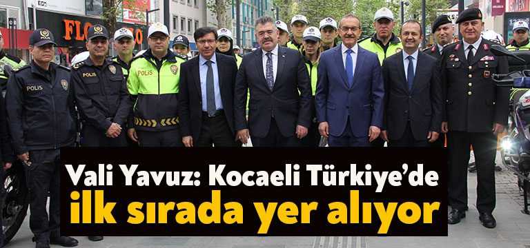 Kocaeli'de Trafik Haftası çerçevesinde düzenlenen etkinlikte Vali Seddar Yavuz, vatandaşların