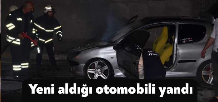 Kocaeli'nin Darıca ilçesinde sahibinin yeni aldığı otomobil, seyir halindeyken alevlere
