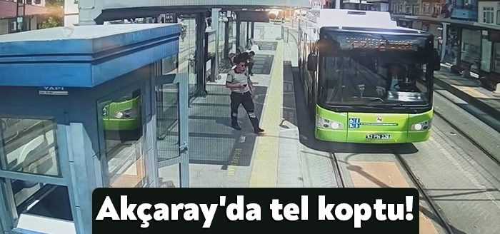 Akçaray tramvay hattında meydana gelen tel kopması nedeniyle seferler durdu.