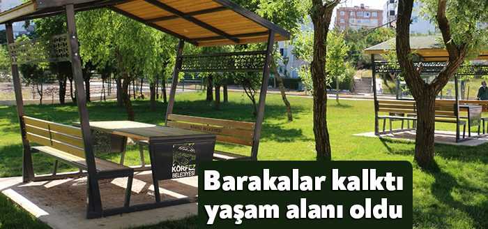 İlimtepe Mahallesi’nde eskimiş görüntüsüyle kötü bir görüntü oluşturan barakaların bulunduğu