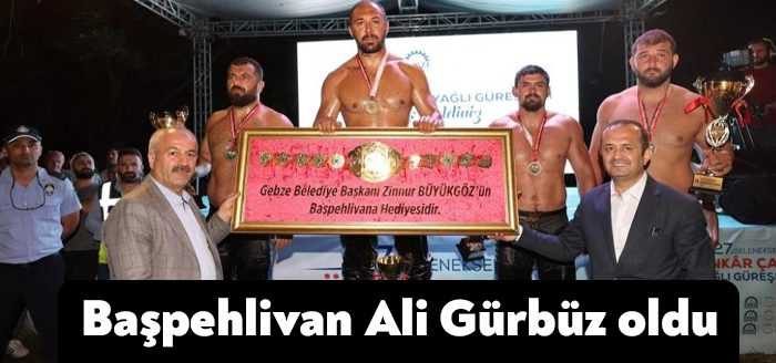 Kocaeli’nin Gebze ilçesinde gerçekleştirilen 27. Hünkar Çayırı Güreşleri’nde şampiyon Başpehlivan