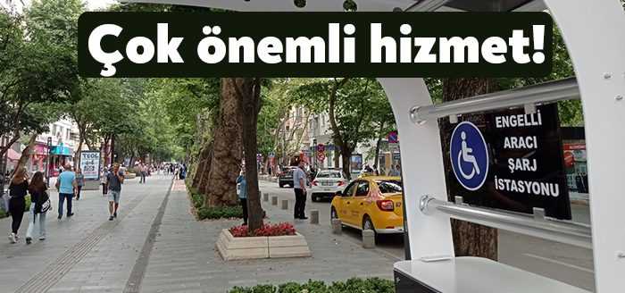 Kocaeli Büyükşehir, 3 adet engelli şarj istasyonunu Cumhuriyet Bulvarı’nın çeşitli