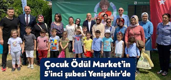 İzmit Belediyesi ve İzmit Kent Konseyi tarafından çocukları geri dönüşüme