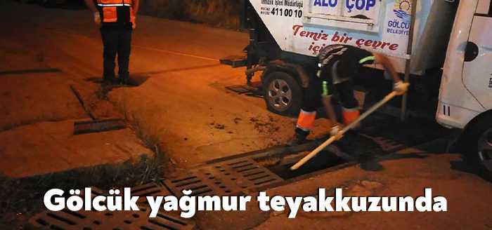 Gölcük Belediyesi ekipleri, şiddetli yağış ihtimaline karşı ilçe genelinde tüm