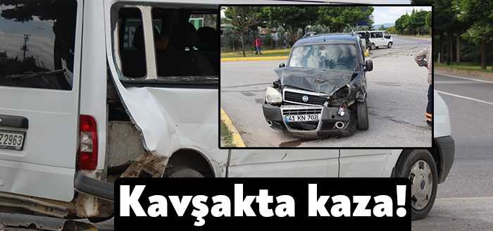 Kocaeli’de minibüs ile hafif ticari aracın çarpıştığı kazada 1 kişi