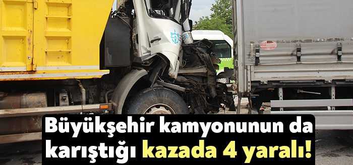Kocaeli'nin Başiskele ilçesinde 3 aracın karıştığı kazada 4 kişi yaralandı.