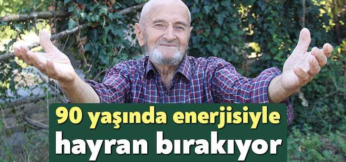  Yaşamını tek başına sürdüren 90 yaşındaki Muammer Çakır, yalnızlığını çalışarak