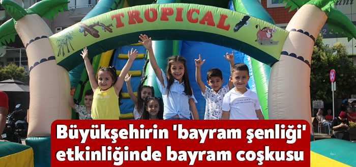 Kocaeli Büyükşehir Belediyesi Kurban Bayramına özel İzmit kent meydanında bayram