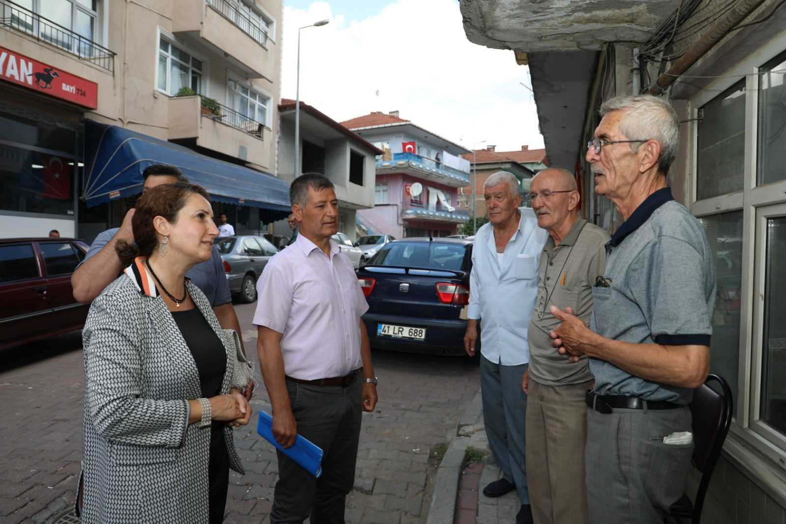 Izmit Belediyesi Kurucesme Dogan Mahallesinde vatandasla bulustu 7